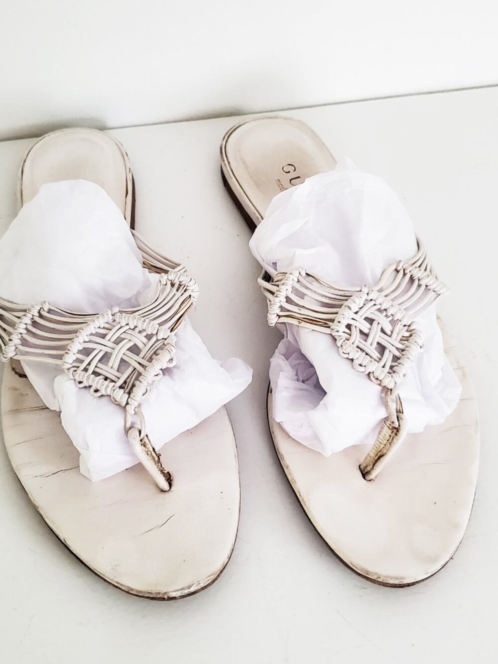 Gucci White Leather Braided Flip Flop Sandals Size 7.5 - Picture 2 of 12